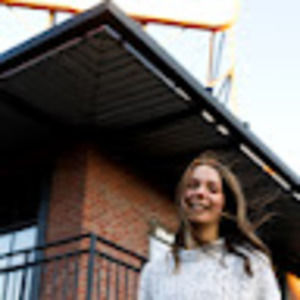 Meet your Posher, Claire